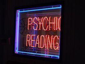 Nadia's_Psychic_Readings_01